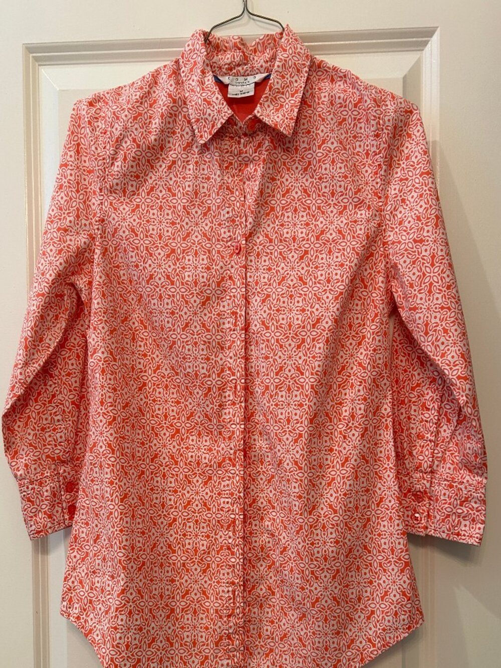 COMO - Coral & White Color Pattern Women's Shirt Size M